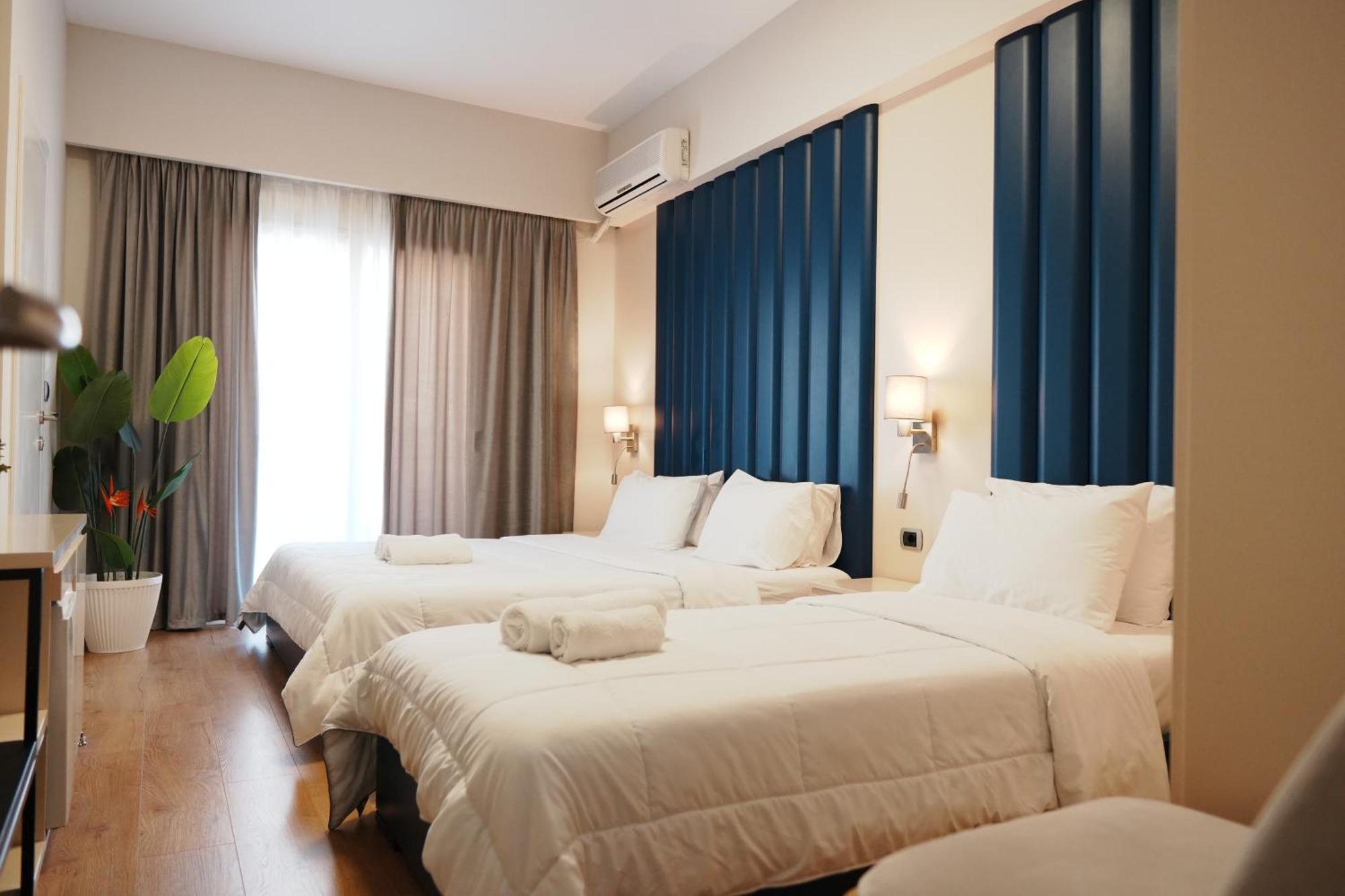 Hotel Blue Sky Sarandë Exteriör bild
