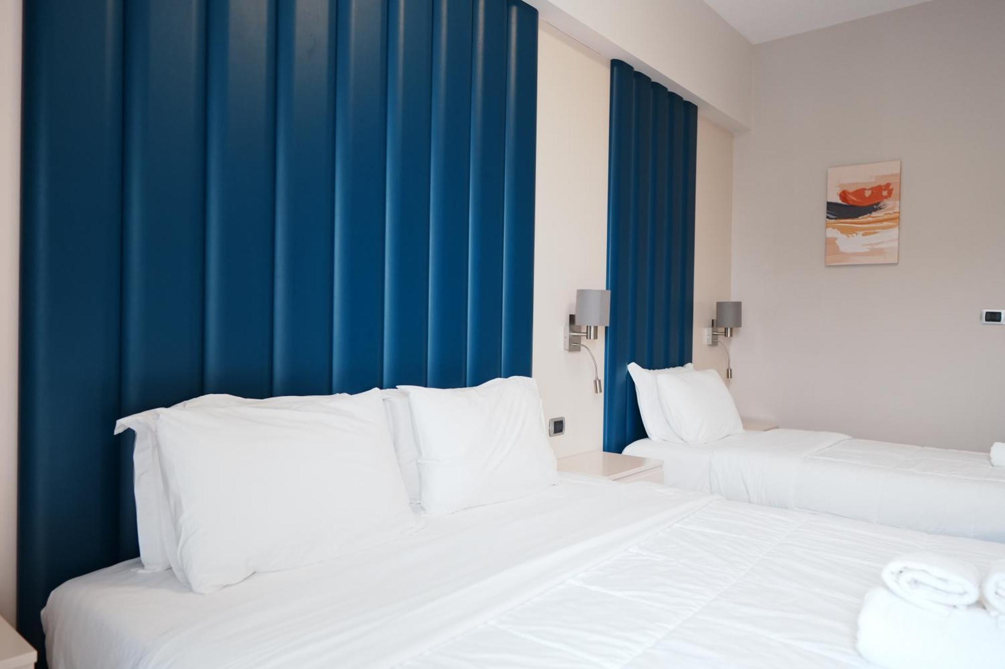 Hotel Blue Sky Sarandë Exteriör bild