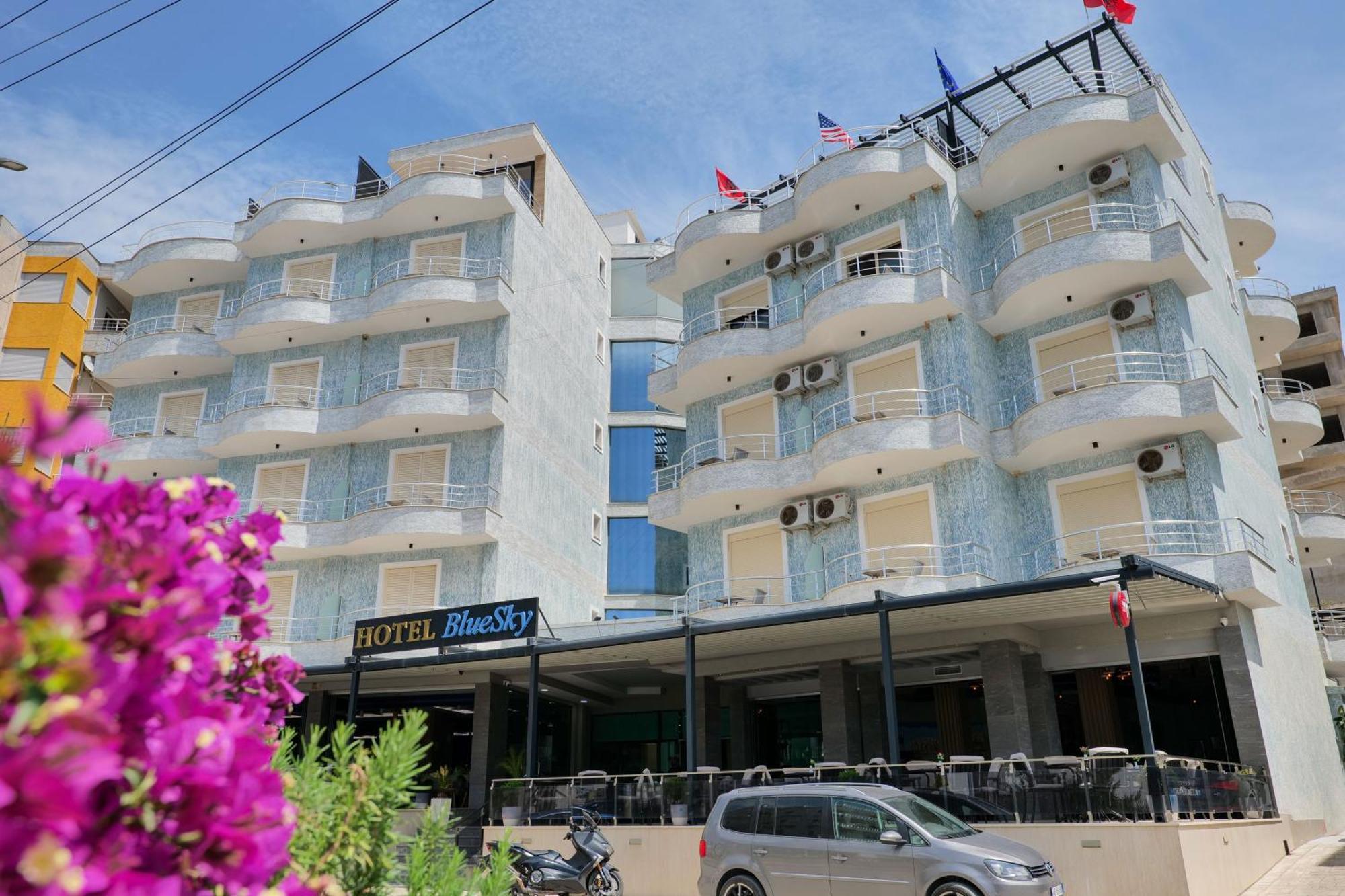 Hotel Blue Sky Sarandë Exteriör bild